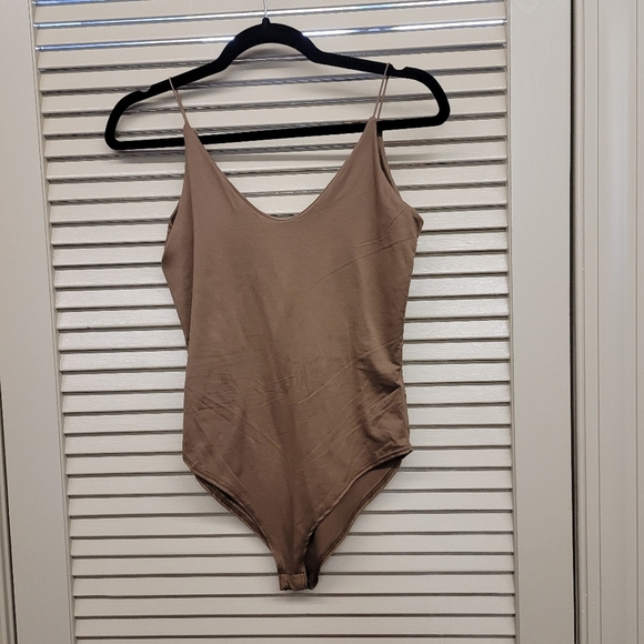 gaze Tops - Gaze tan size small bodysuit